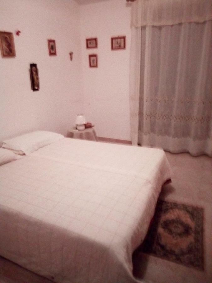 Sperone Hotel Mandra Capreria Exterior photo